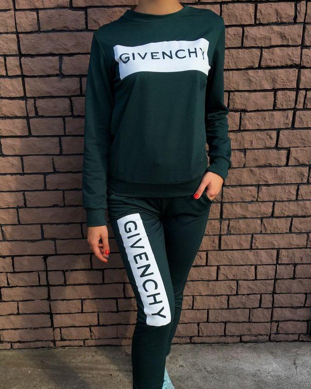 Спортивный костюм живанши женский