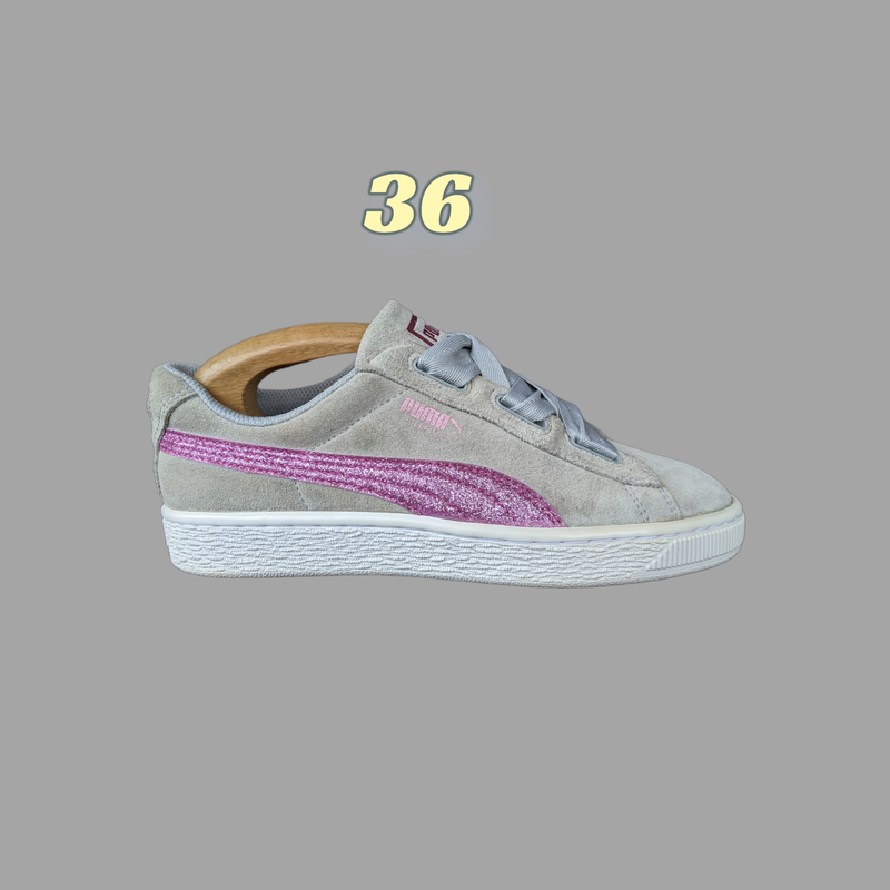 Adidas gazelle vs puma suede sale