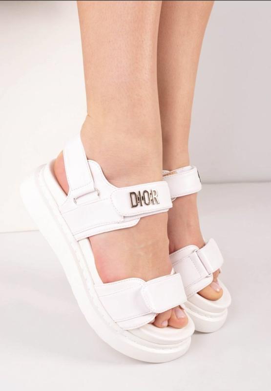 Стильные белые босоножки сандалии на платформе толстой подошве ...